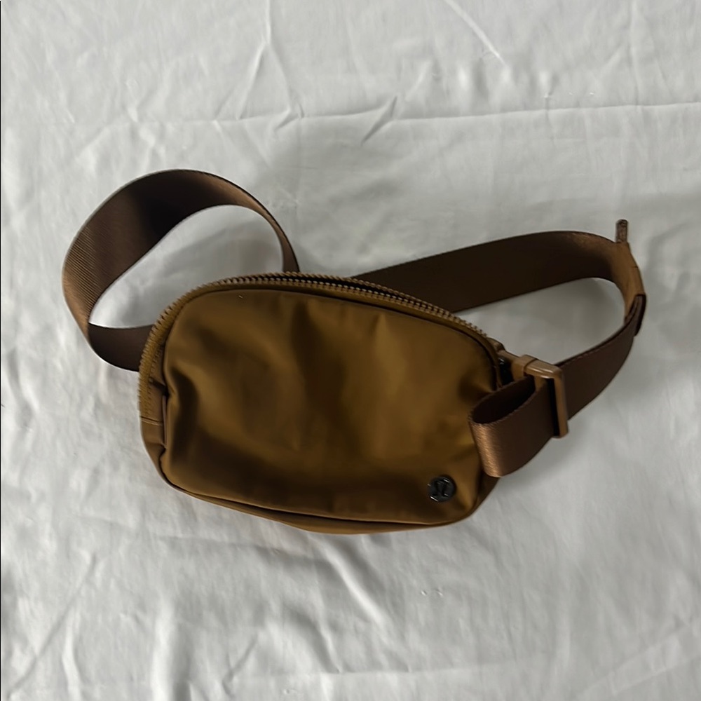 Lululemon Athletica Brown Belt Bag with Timeless Design